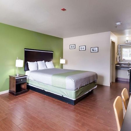Motel 6 Floresville 외부 사진