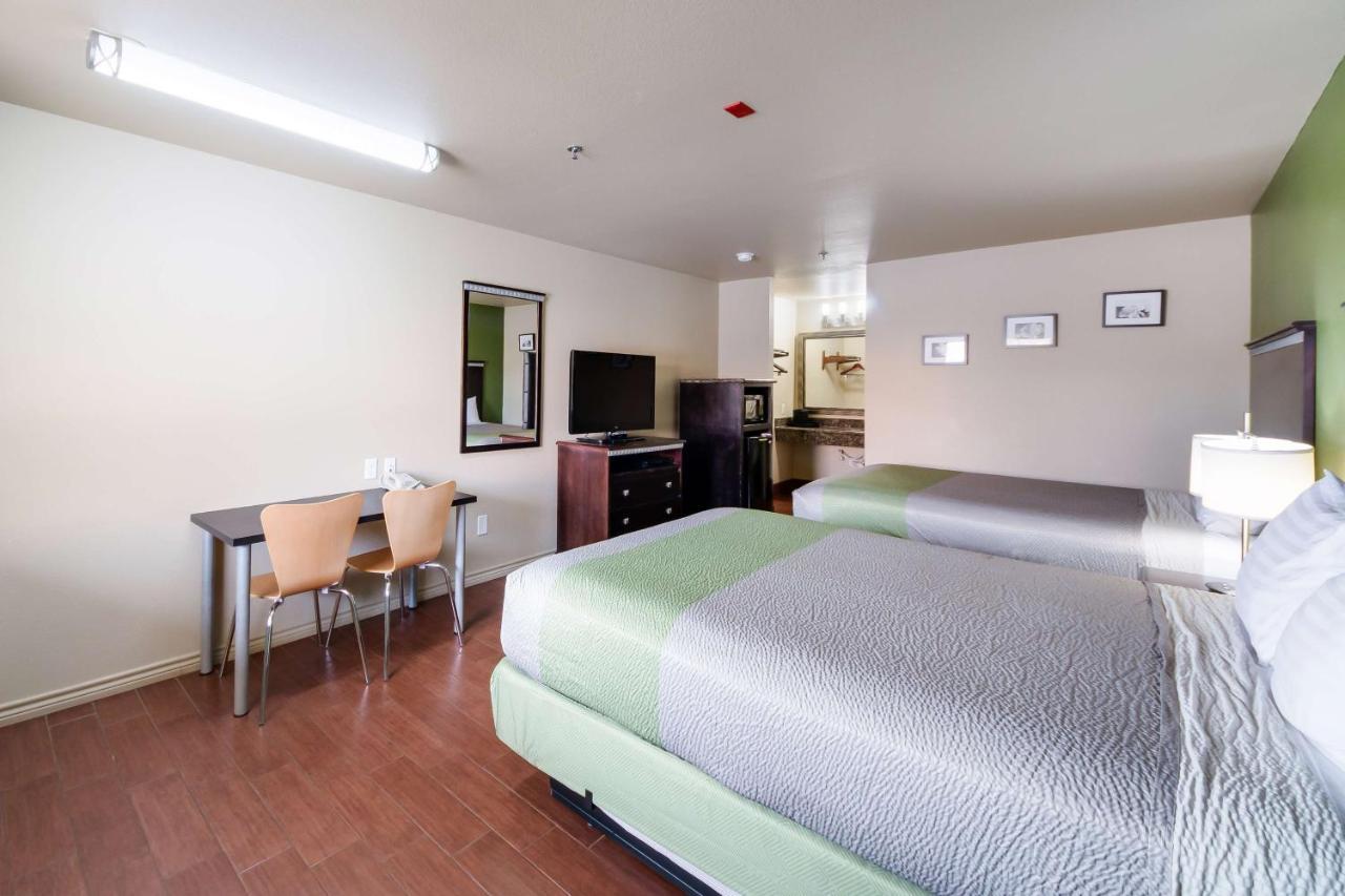 Motel 6 Floresville 외부 사진