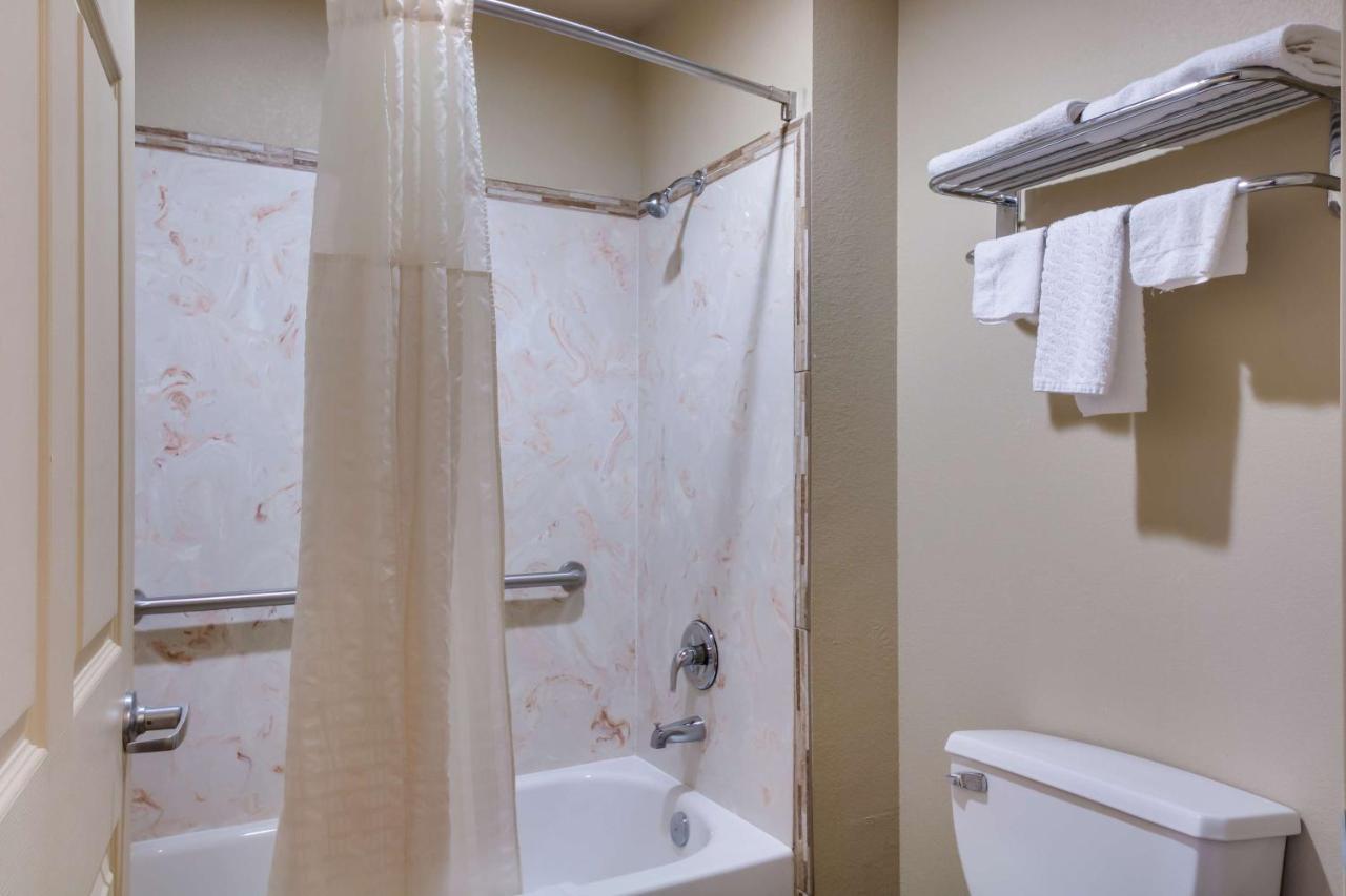 Motel 6 Floresville 외부 사진